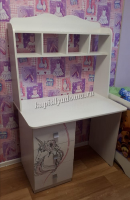 Стол письменный Фэнтези (Рамух белый)